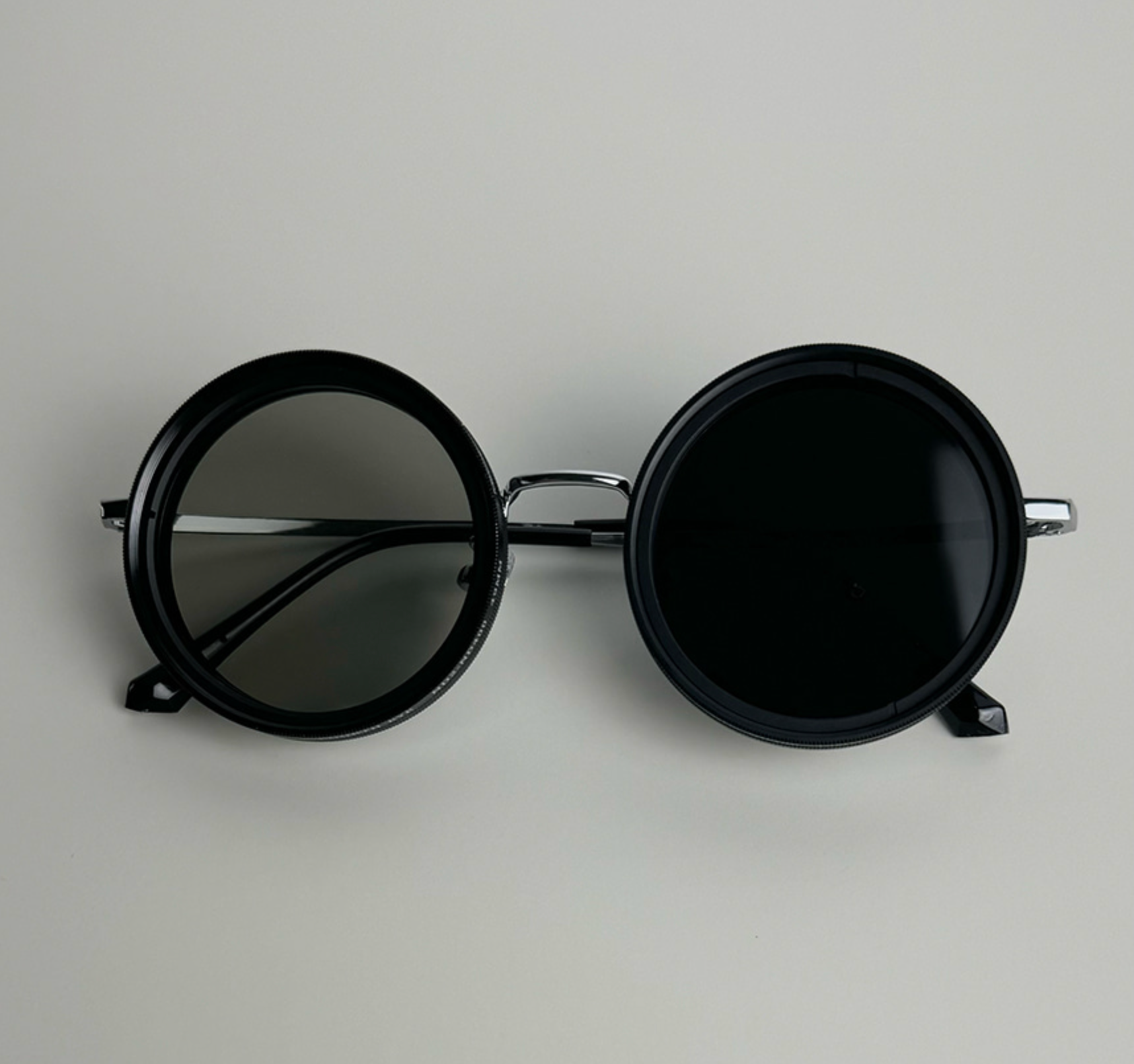 Lunette  réglable à 9 niveaux de teinte